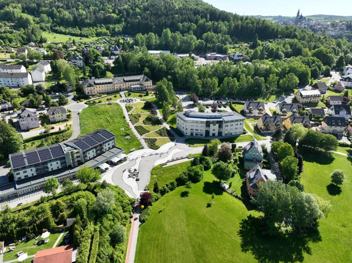 Hotel Am Kurhaus Mit Erstem Ayurveda Center Sachsens - Direkt Am Gesundheitsbad Actinon & Kurpark Bad Schlema Exteriér fotografie